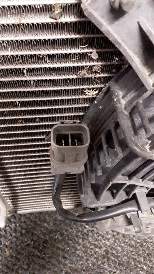 1998 Suzuki Grand Vitara- A/C Condenser- (TAG6196)