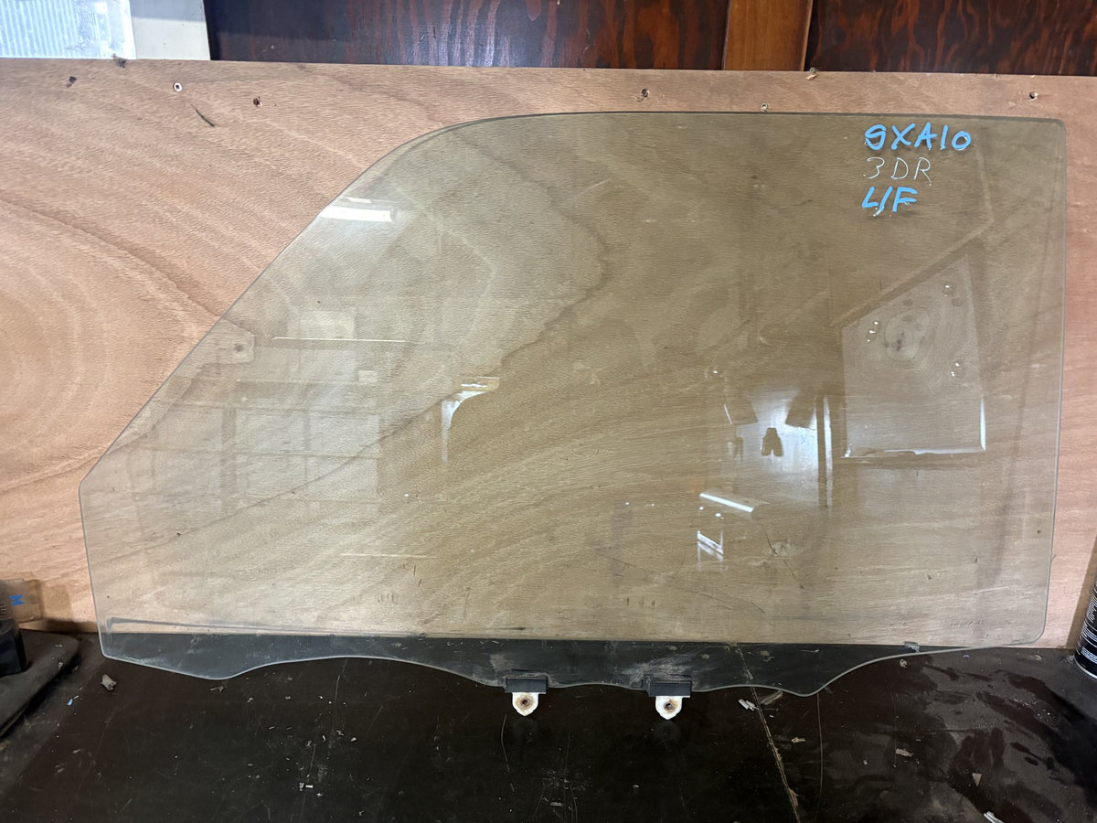 1994 Toyota RAV4 SXA10 - Left Front Door Glass - (TAG19112)