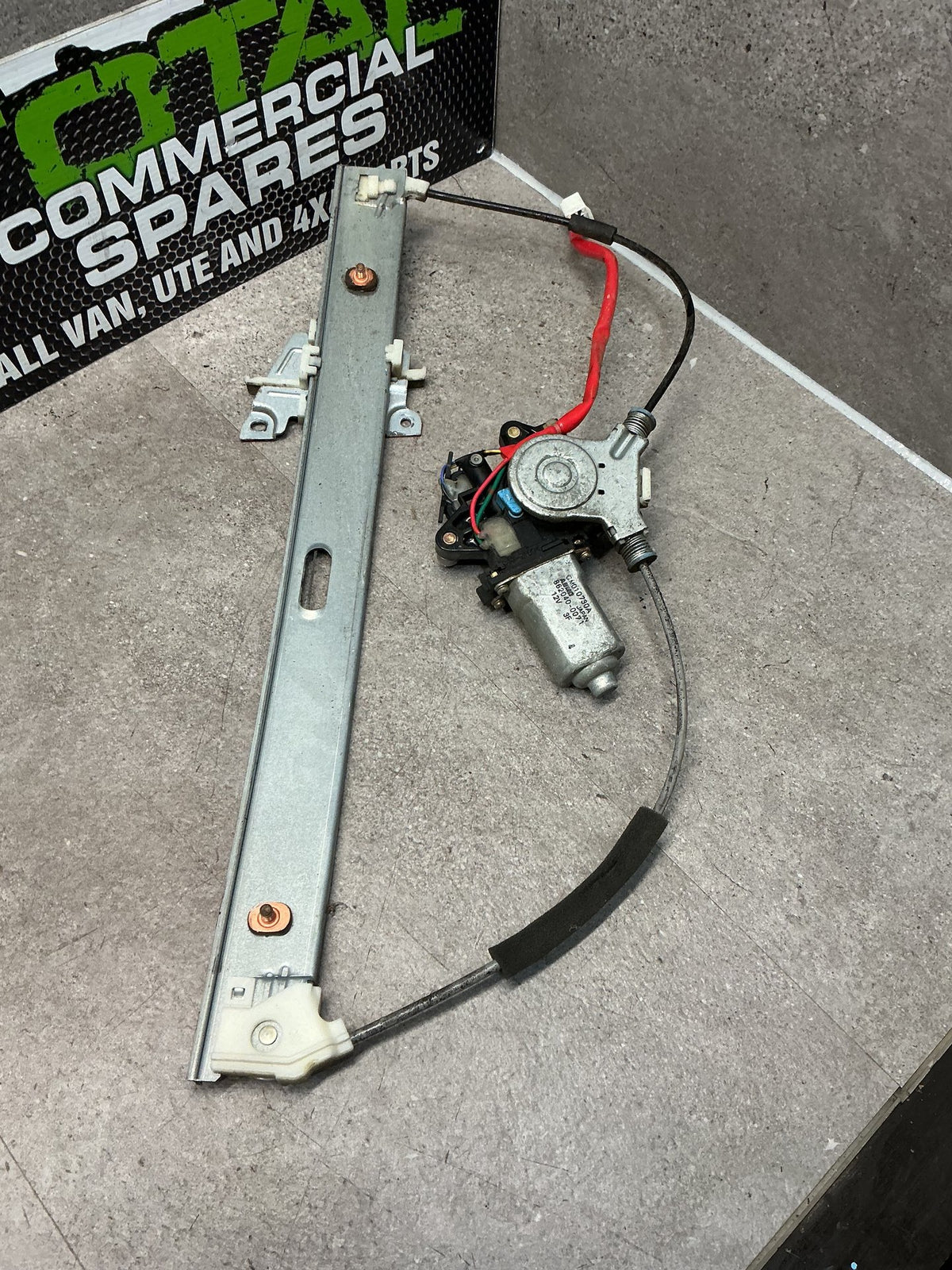 2005 Ford Escape EPFWF- Right Front Window Regulator/Motor- (TAG12018)
