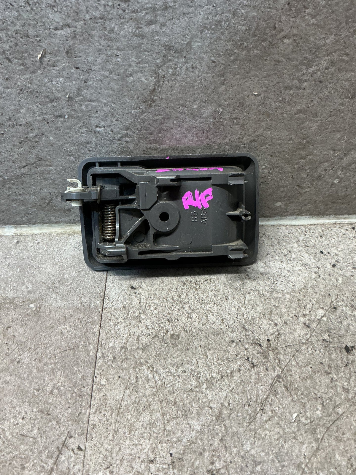 1994 Toyota Hilux KZN130 - Right Front Door Interior Handle - (TAG18144)