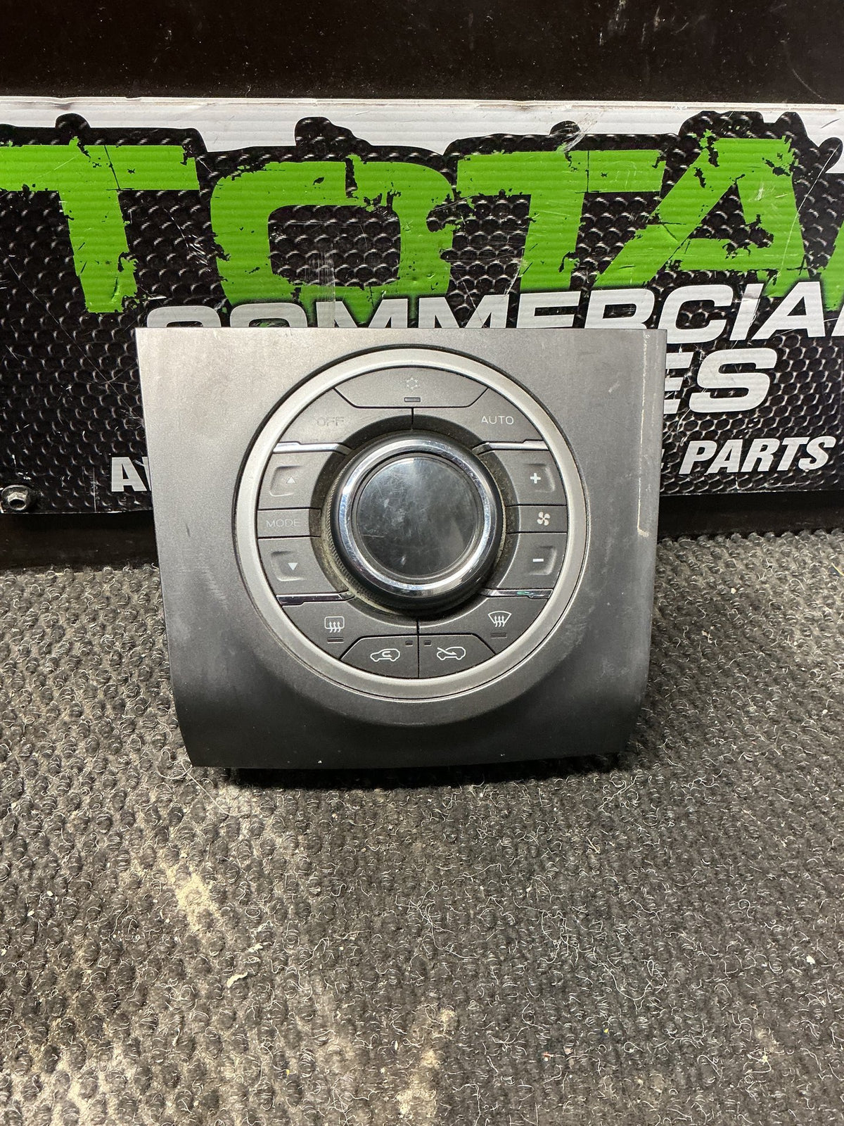 2012 Holden Colorado RG- Heater Controls- (TAG11305) PN: 52021033