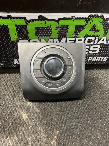 2012 Holden Colorado RG- Heater Controls- (TAG11305) PN: 52021033