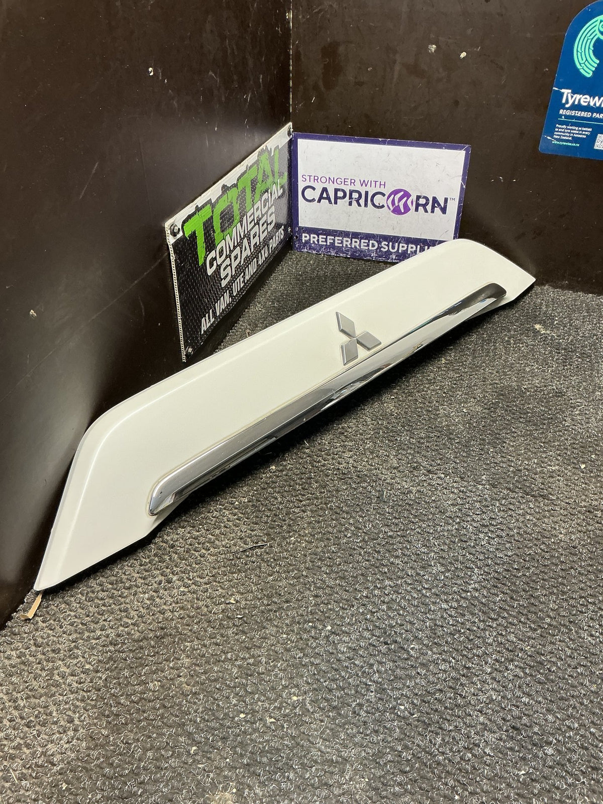 2005-2012 Mitsubishi Outlander CW*W CW4W- Centre Tailgate Garnish- (TAG11265)